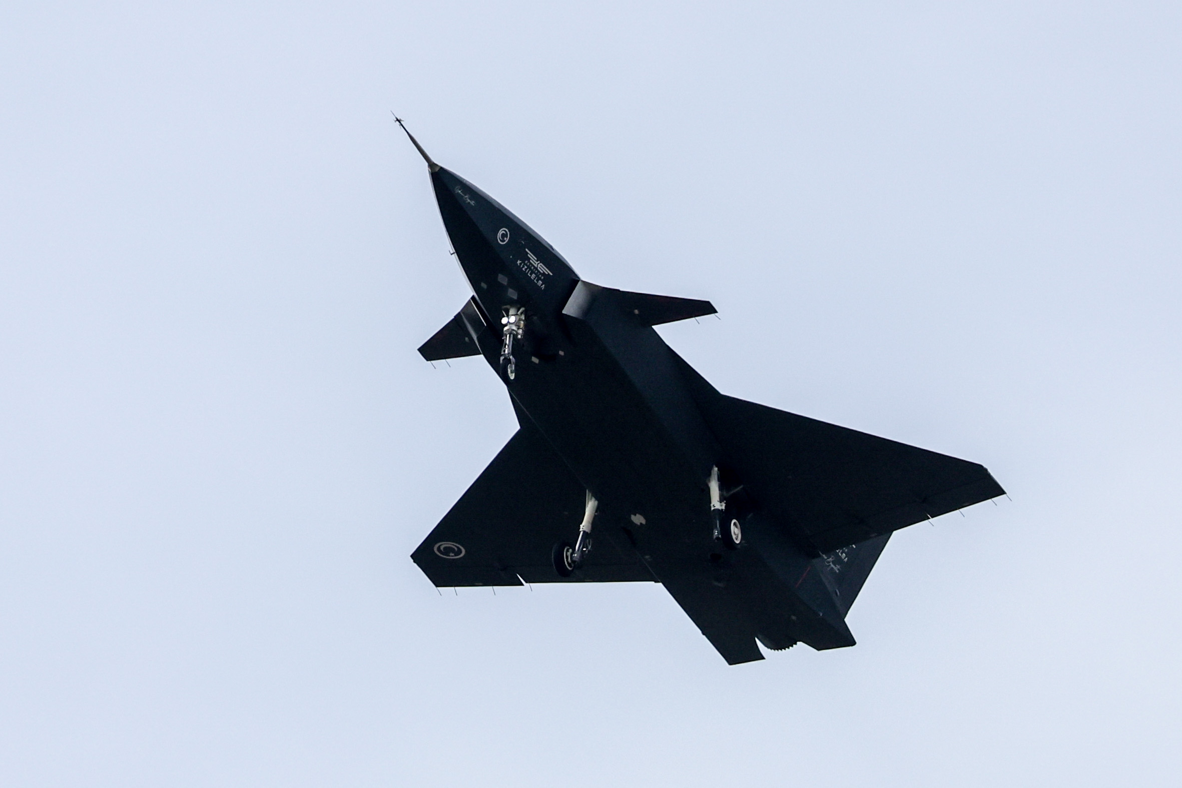 BAYRAKTAR KIZILELMA  HEDEFE DOĞRU İLERLİYOR