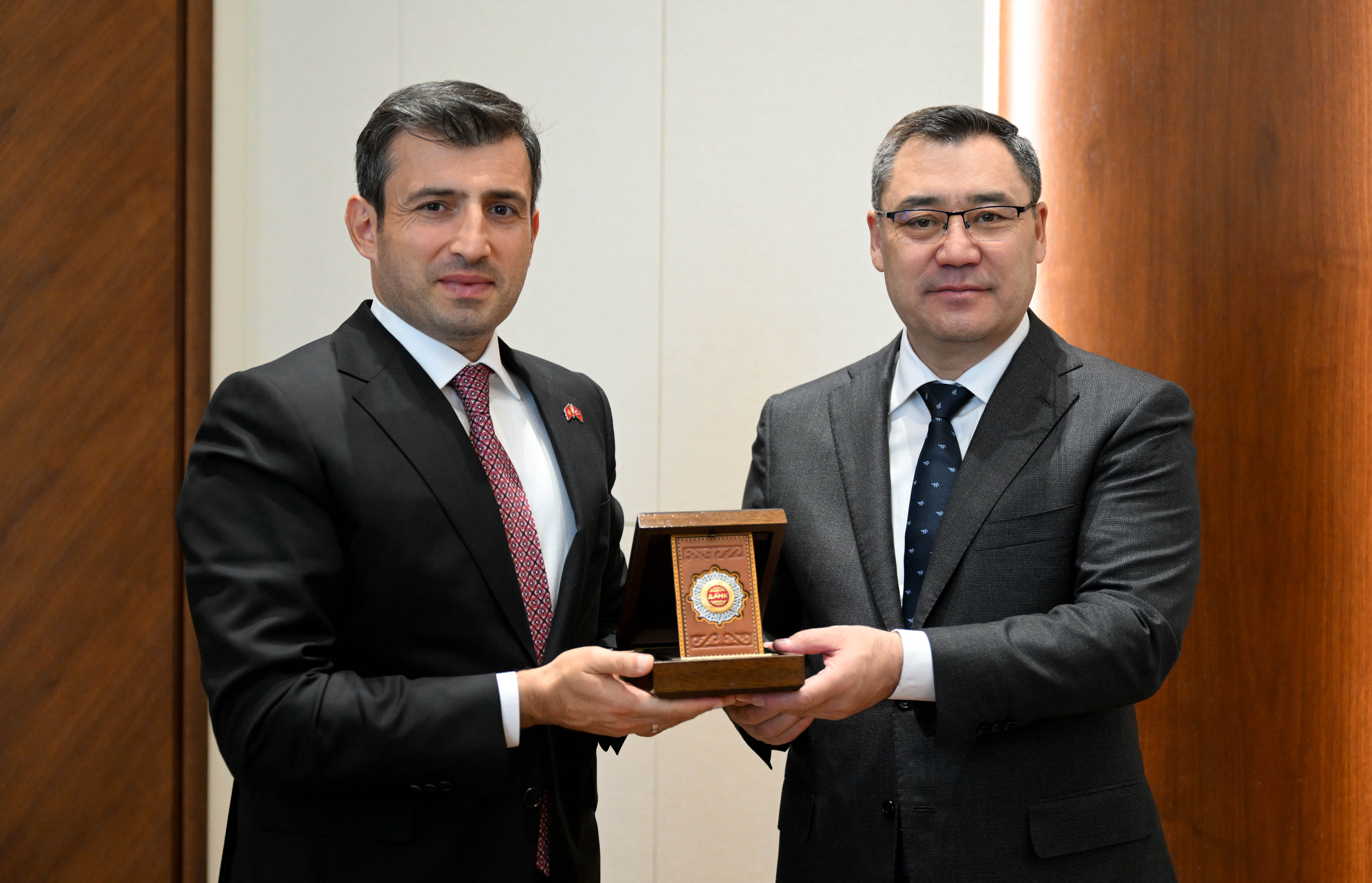 Kyrgyzstan Honours Turkish Drone Pioneer Selcuk Bayraktar With Dank Award