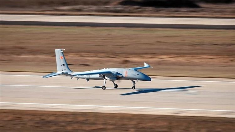 BAYRAKTAR AKINCI '15 TEMMUZ SAYGI UÇUŞU'NU TAMAMLADI