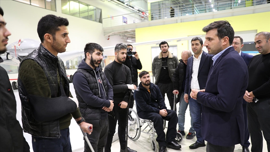 Özdemir Bayraktar Milli İHA Ar-Ge ve Üretim Kampüsü'nde Karabağ gazileri ağırlandı