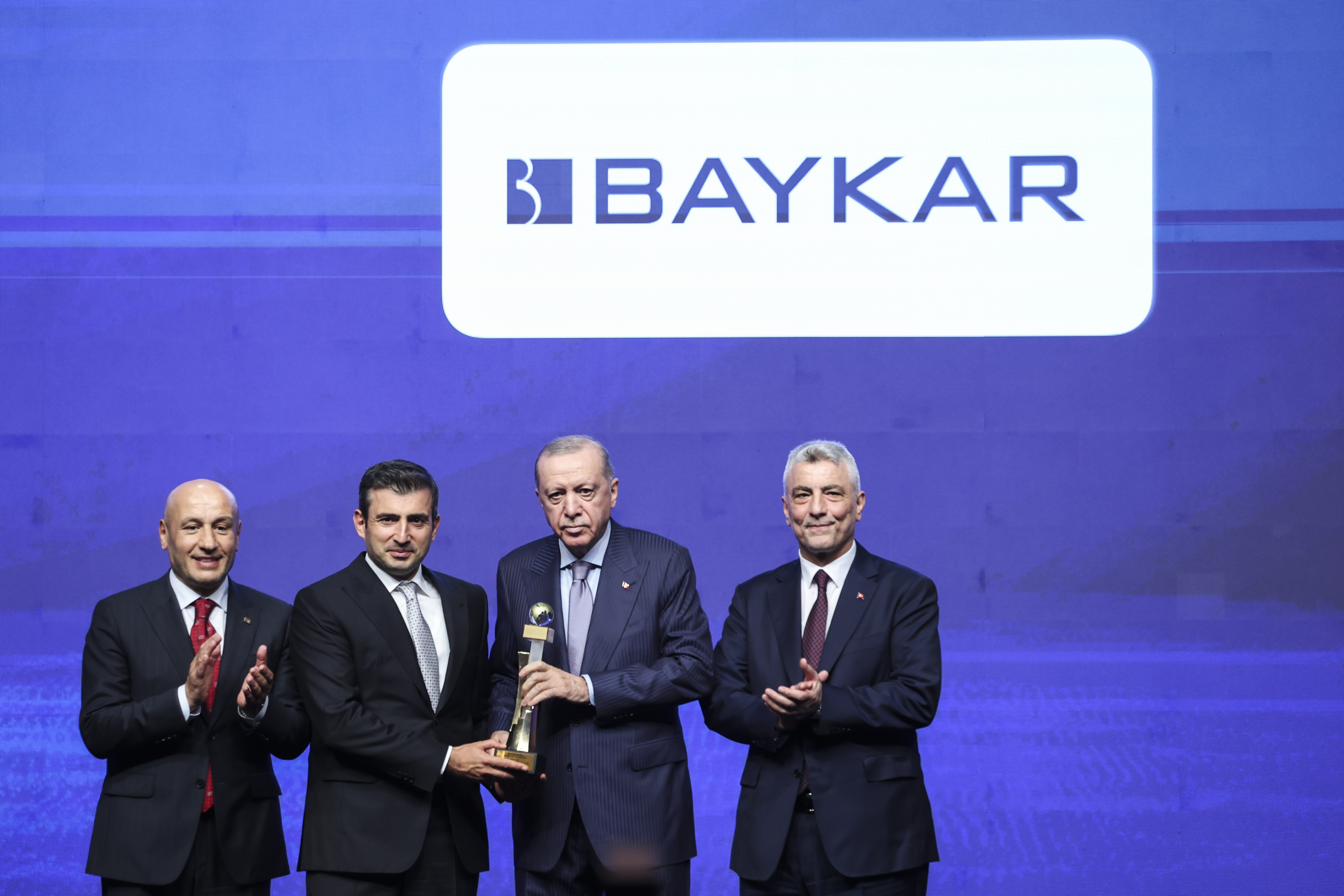 BAYKAR İHRACATIN ZİRVESİNE DEMİR ATTI