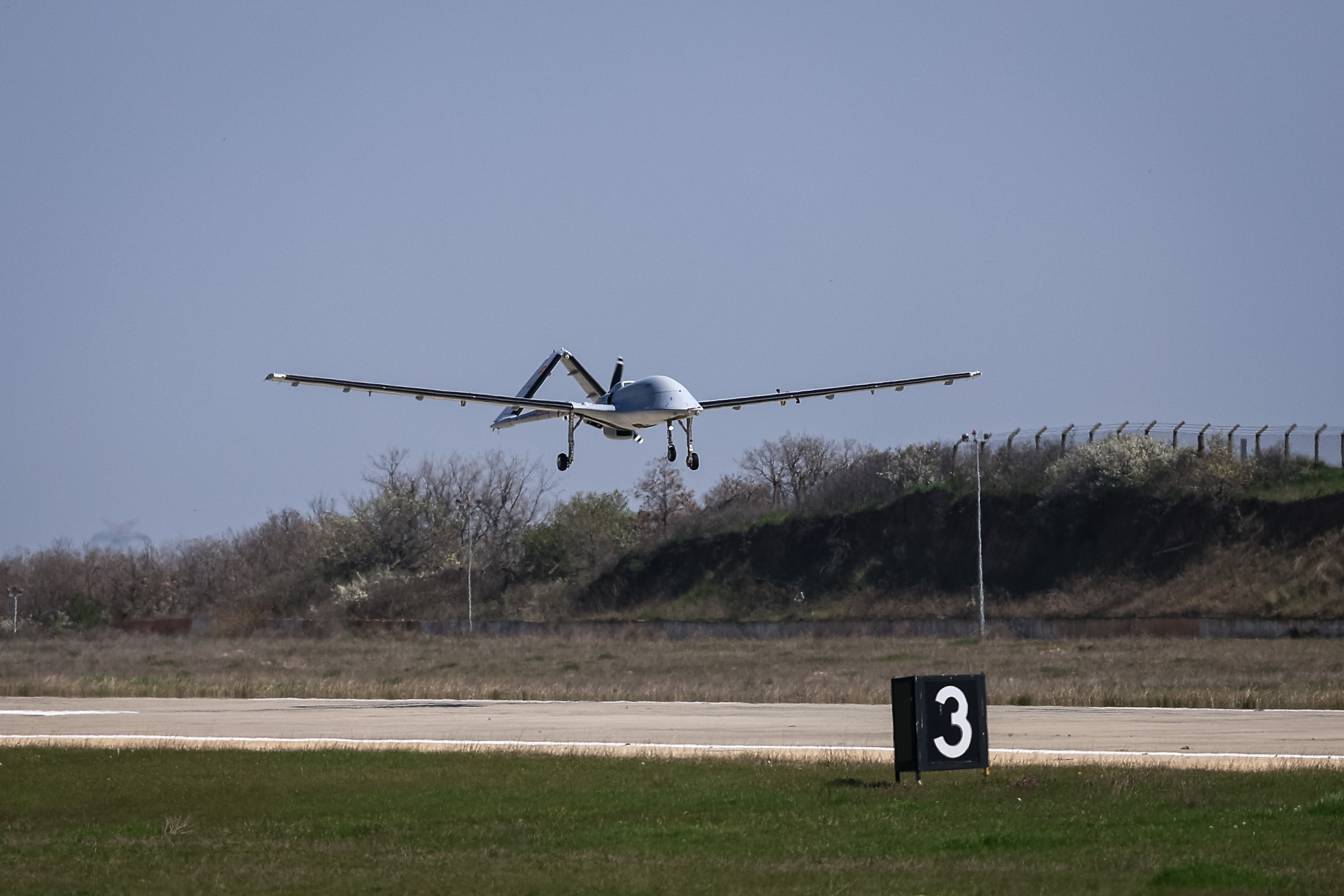 BAYRAKTAR TB3 SİHA  27 SAAT KESİNTİSİZ UÇTU