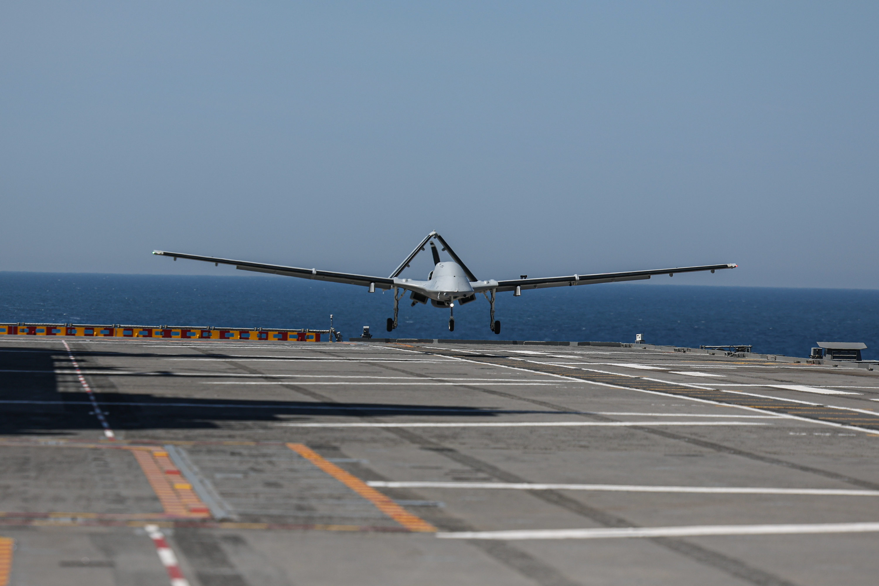 BAYRAKTAR TB3 COMPLETES 4 SUCCESSFUL SORTIES ON TCG ANADOLU