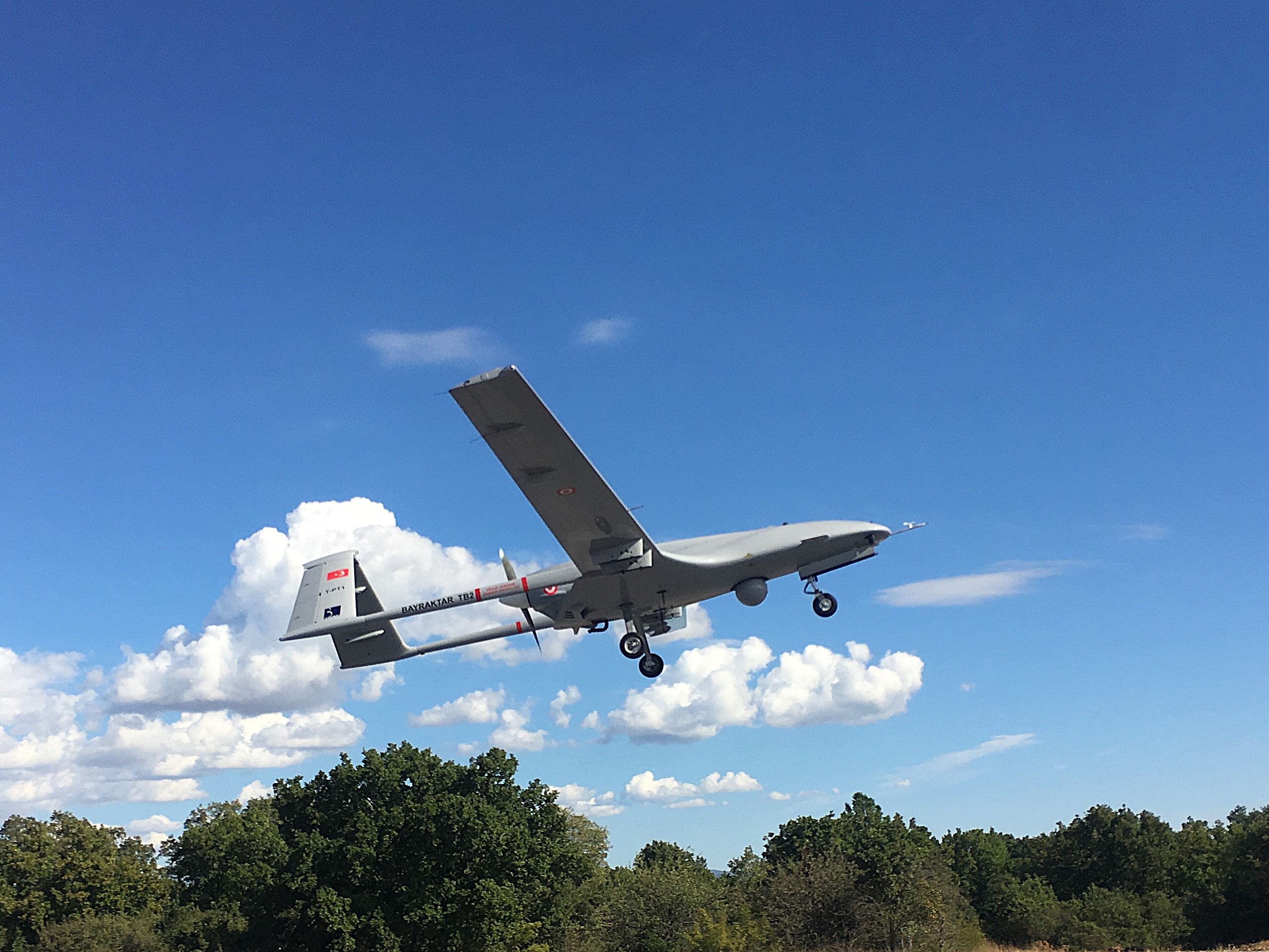 Türkiye's Unmanned Aerial Vehicles Active in Dousing Over 2,000 Wildfires in 2023