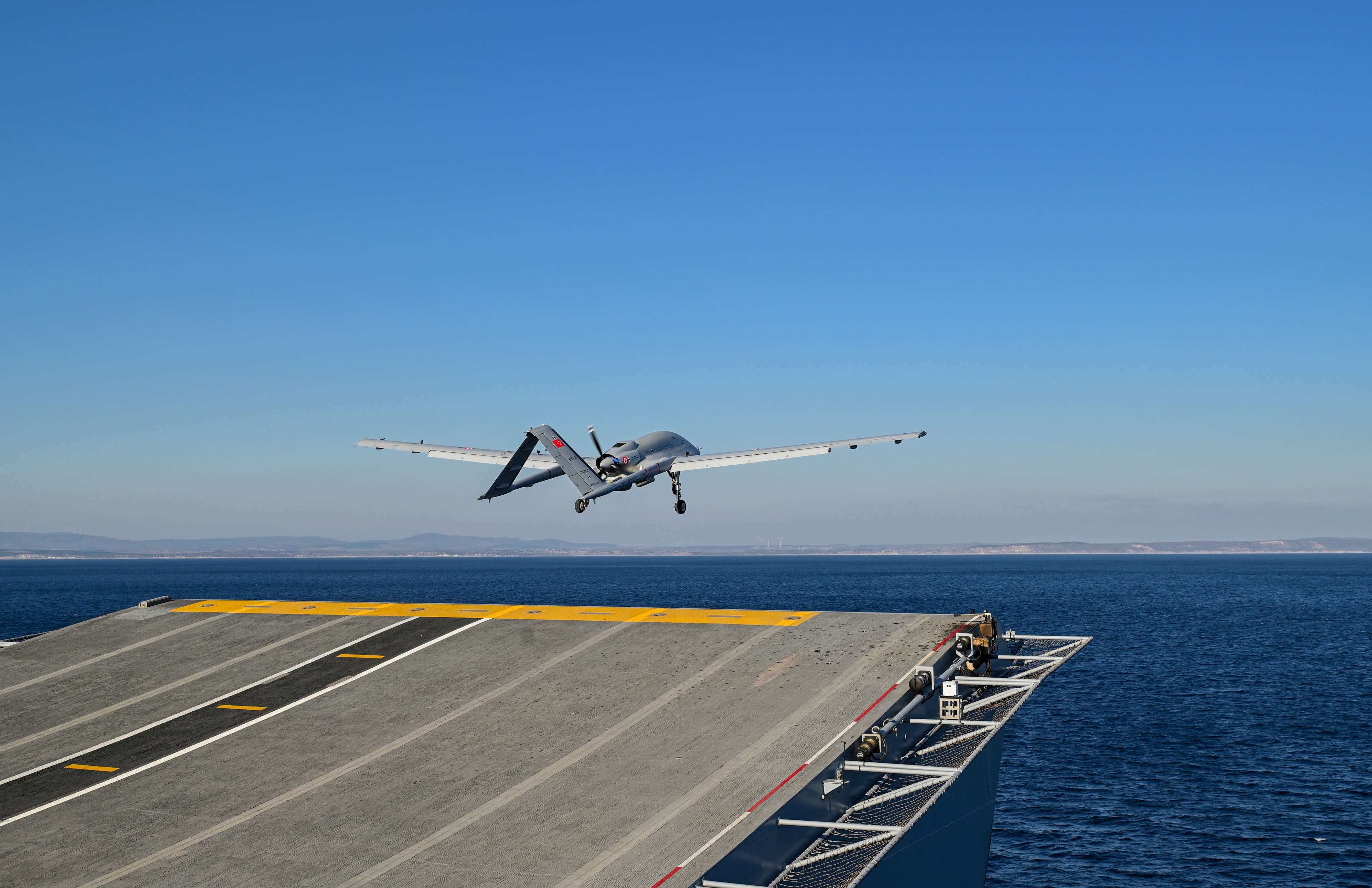 BAYRAKTAR TB3 UAV SUCCESSFULLY CONTINUES SHIP TESTS
