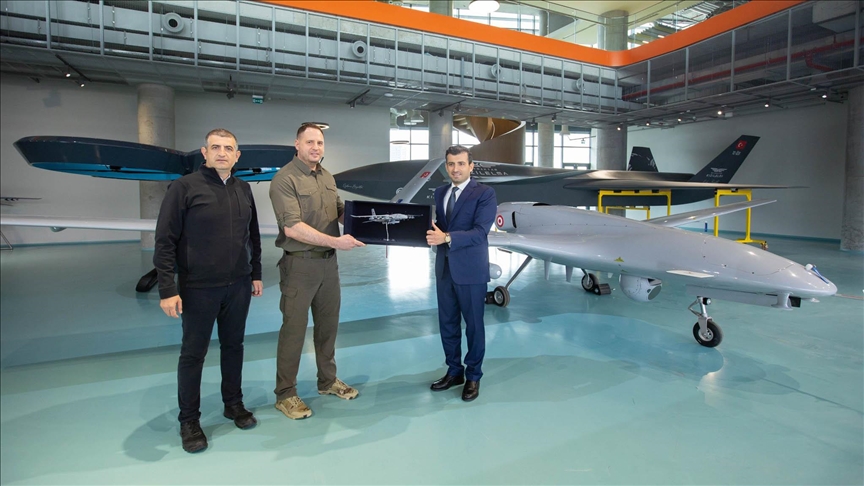 Andriy Yermak'tan Özdemir Bayraktar Milli Teknoloji Merkezi'ne ziyaret